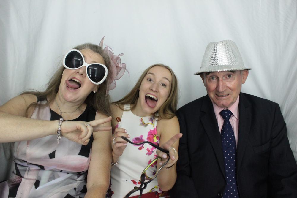 Laura & Oliver | View more photos from the event at gallery.myphotoboothexperience.co.uk/u/MyPhotoBoothExperienceLtd/Laura-Oliver